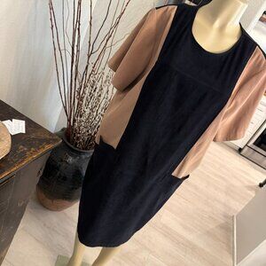 Christy Lyn Black/Tan Short Sleeved Knee Length BLOCK DRESS
